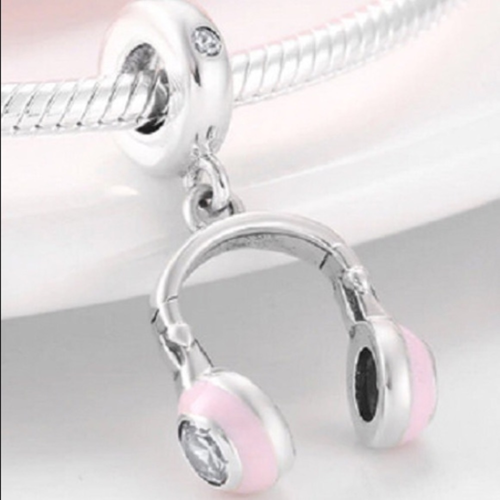 New Pandora pink headphones charm
